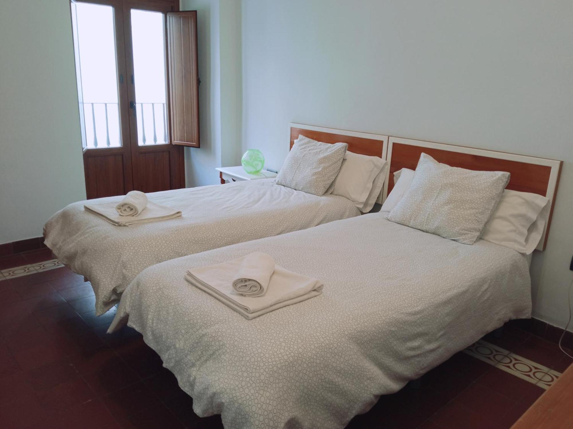 Apto La Almena 2 Junto A Plaza Mayor,2 Habitaciones,Parking Gratuito Caces Buitenkant foto